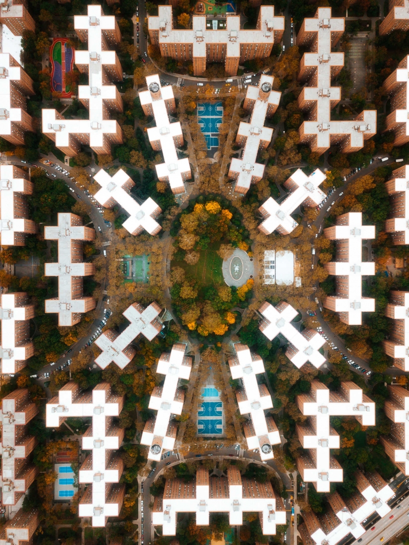 A self-taught photographer shoots new York from this perspective that his photos are making me dizzy