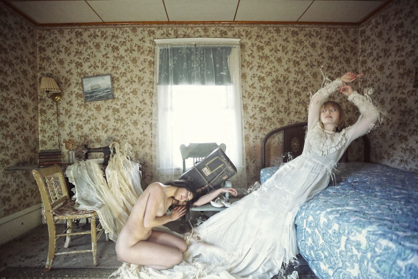 A terrible beauty: photographer transforms abandoned places in the dark and erotic fantasies A terrible beauty: photographer transforms abandoned places in the dark and erotic fantasies