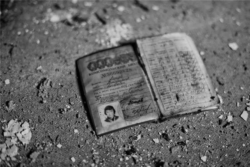 "Adiós, olvidado de Rusia!": ¿por qué un fotógrafo de Bryansk alivia la desaparición de la aldea "Adiós, olvidado de Rusia!": ¿por qué un fotógrafo de Bryansk alivia la desaparición de la aldea