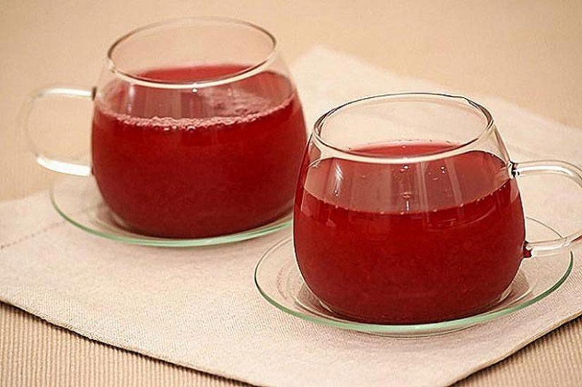 "Adults eat this vodka — so delicious": foreigners about Russian cuisine