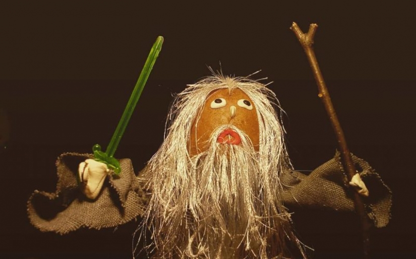 Alabando a una marca nacional, un blogger de Belarús crea obras maestras de patatas