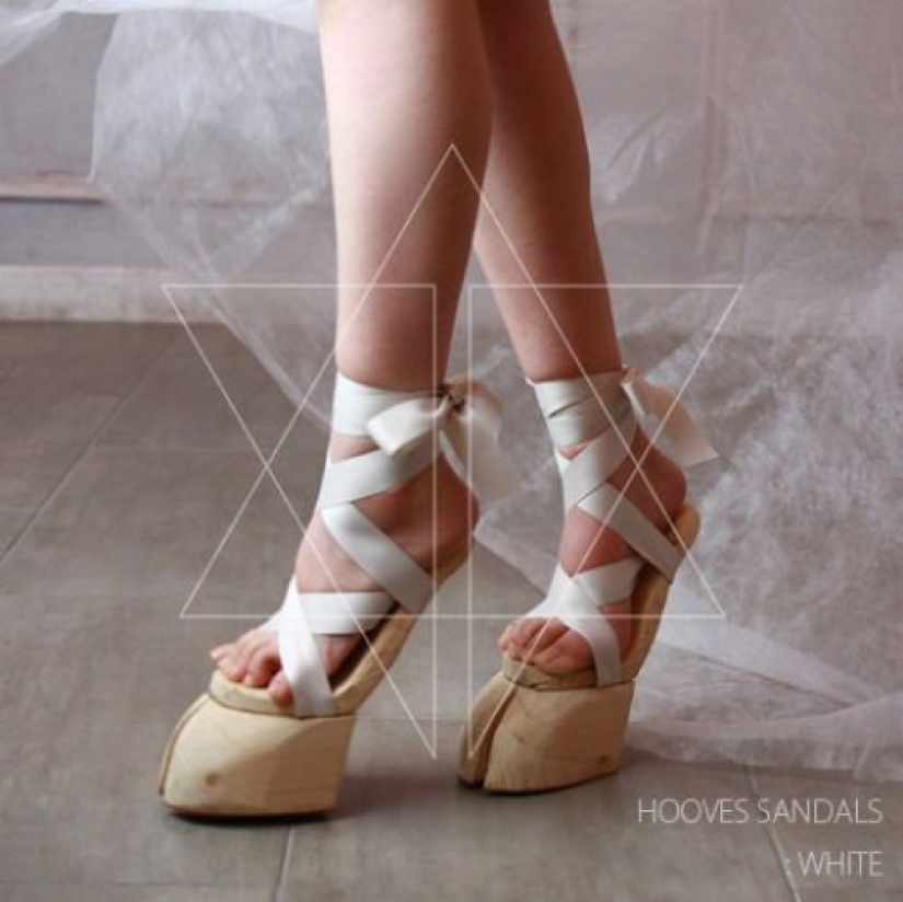 All cows, and I graceful deer: the Japanese brand released the "hooves" for women