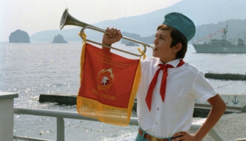 "Always forward, not one step back": today, 97 years of the pioneer organization