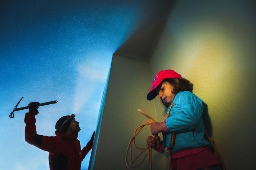 Amante de los viajes descubierto la manera de llegar a las montañas sin salir de casa