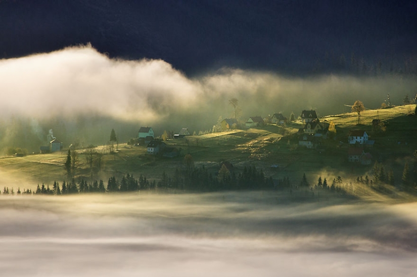 Amazing scenery in the arms of fog