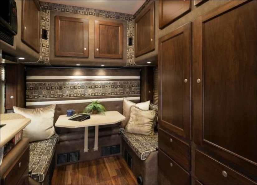 American camioneros equipar a sus camiones no son peores que los apartamentos de lujo American camioneros equipar a sus camiones no son peores que los apartamentos de lujo