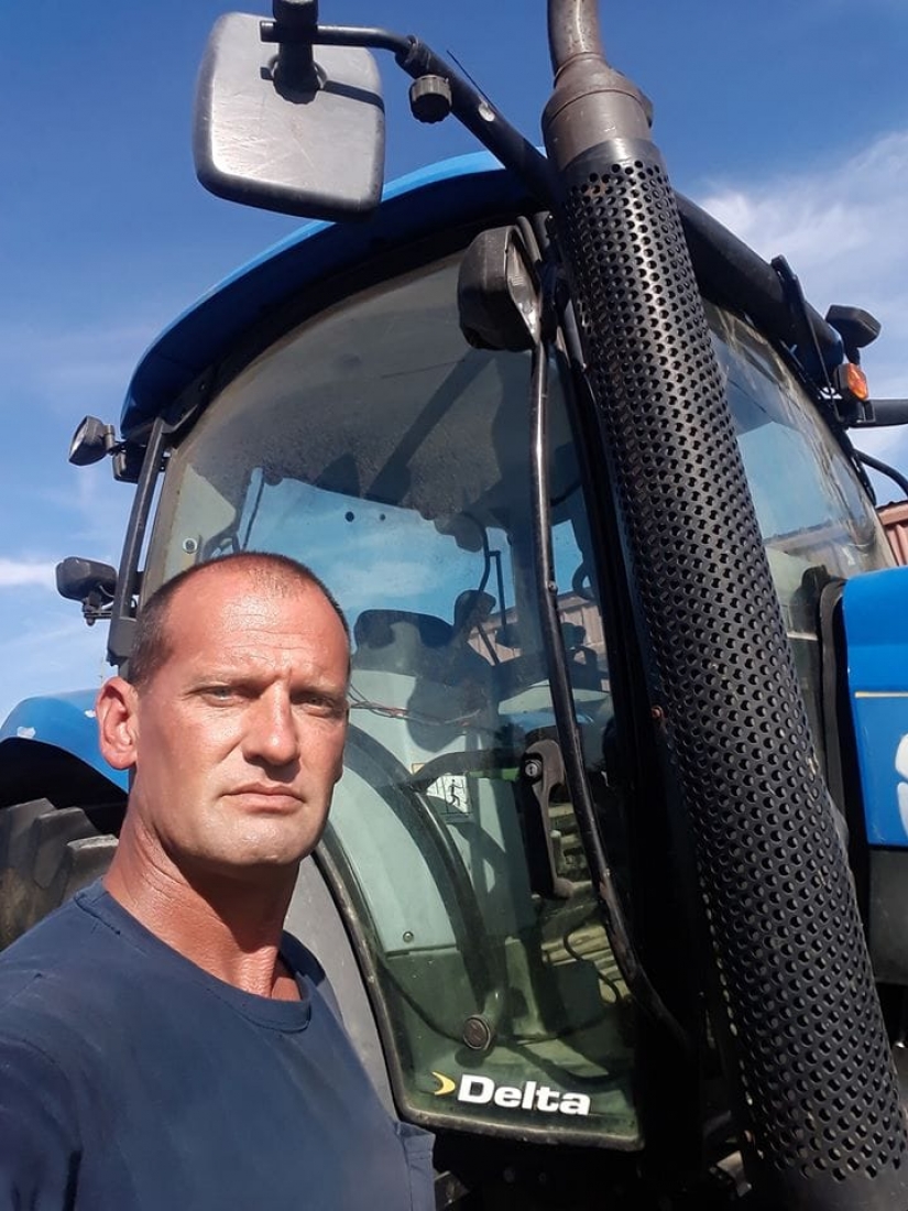 Americans advised to upload pictures with filters, but he got the assignment too literally Americans advised to upload pictures with filters, but he got the assignment too literally