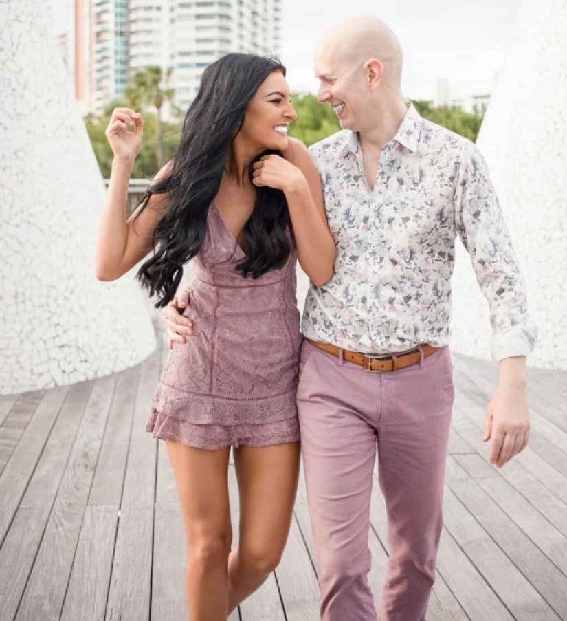 Amor sin fronteras: una pareja con 23 años de diferencia de edad se casaron un mes después de la reunión