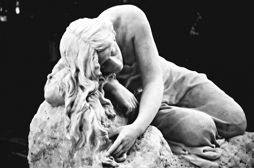 An ordinary man sees a stone. The artist hears the music