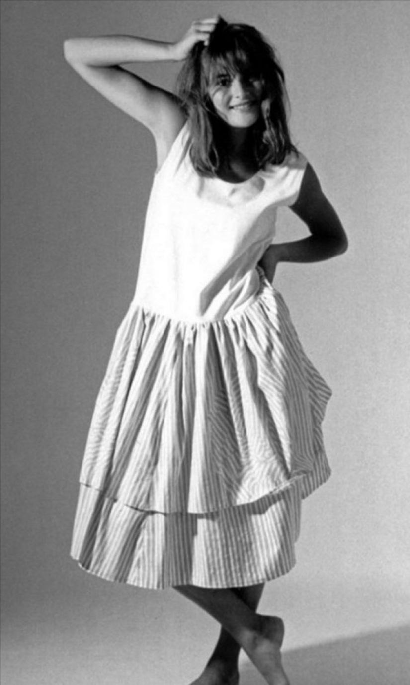 And you know? A rare photo of 16-year-old Melania trump at the dawn of her modeling career