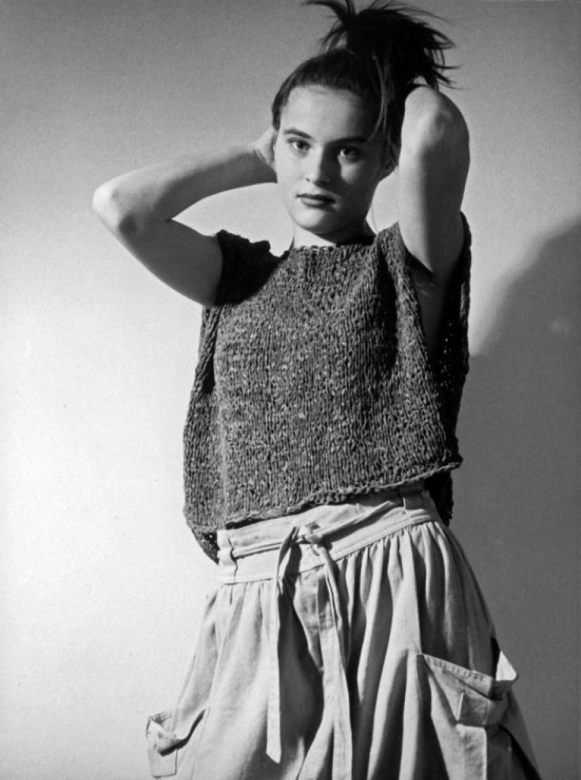 And you know? A rare photo of 16-year-old Melania trump at the dawn of her modeling career