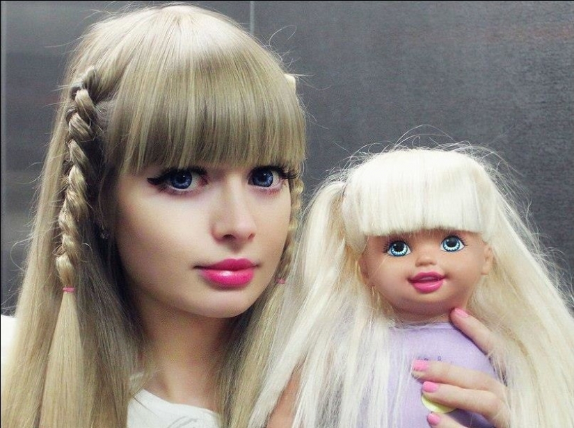 Angelica Kenova — la chica de la que los padres de familia realizan una muñeca Barbie de vida Angelica Kenova — la chica de la que los padres de familia realizan una muñeca Barbie de vida