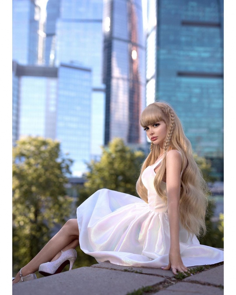 Angelica Kenova — la chica de la que los padres de familia realizan una muñeca Barbie de vida Angelica Kenova — la chica de la que los padres de familia realizan una muñeca Barbie de vida