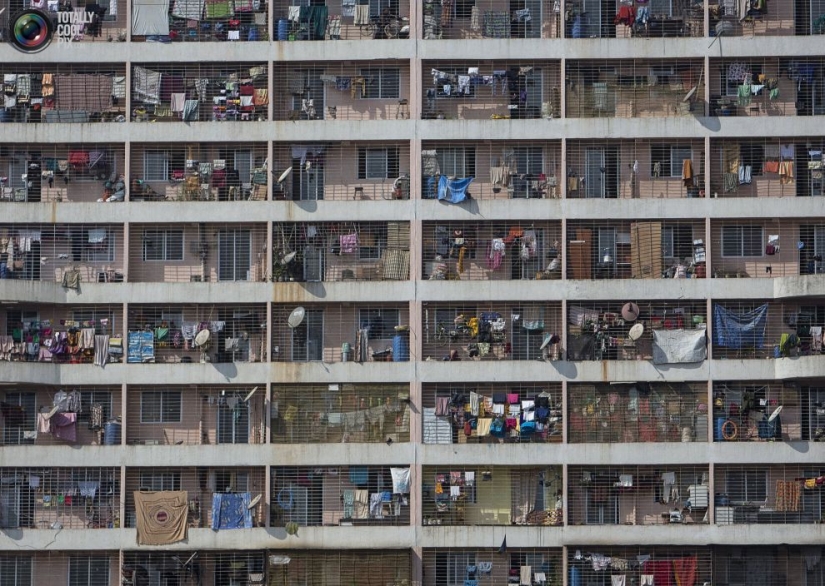 Ant hill living: houses of Mumbai Ant hill living: houses of Mumbai