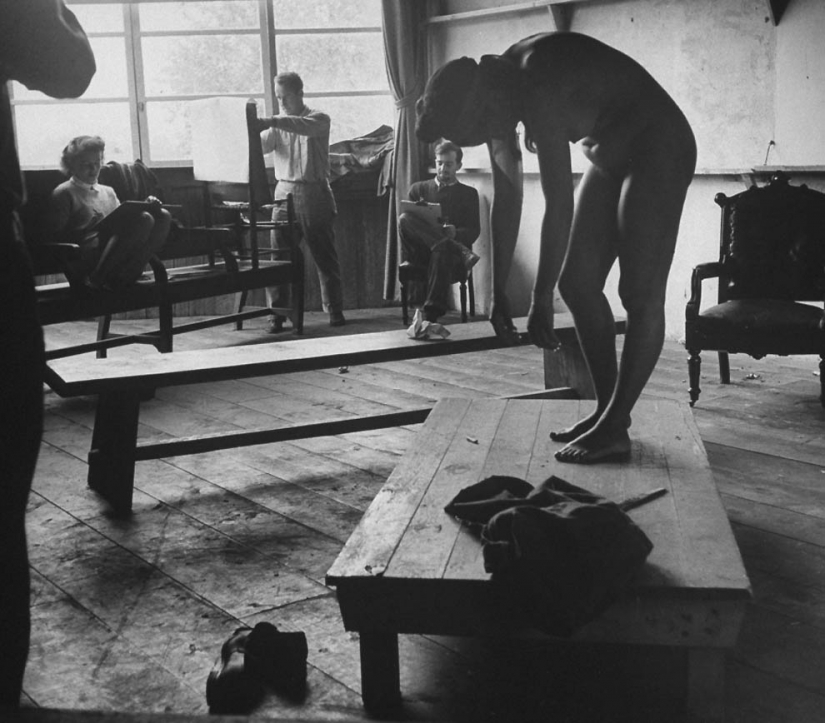 Artistas del modelo en el marco de la legendaria revista de la VIDA Artistas del modelo en el marco de la legendaria revista de la VIDA