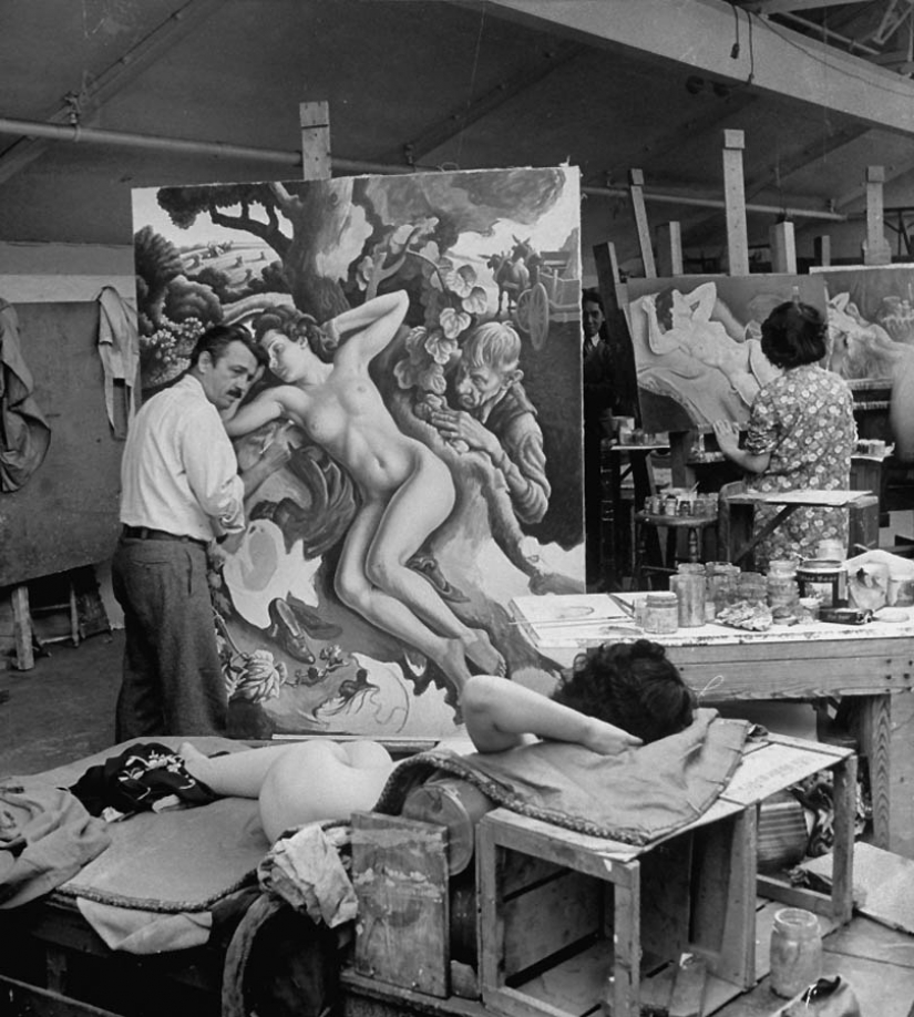 Artistas del modelo en el marco de la legendaria revista de la VIDA Artistas del modelo en el marco de la legendaria revista de la VIDA