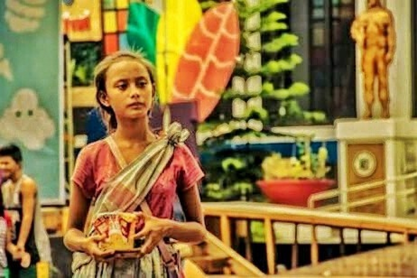 As a girl, to beg in the street, suddenly became a model As a girl, to beg in the street, suddenly became a model