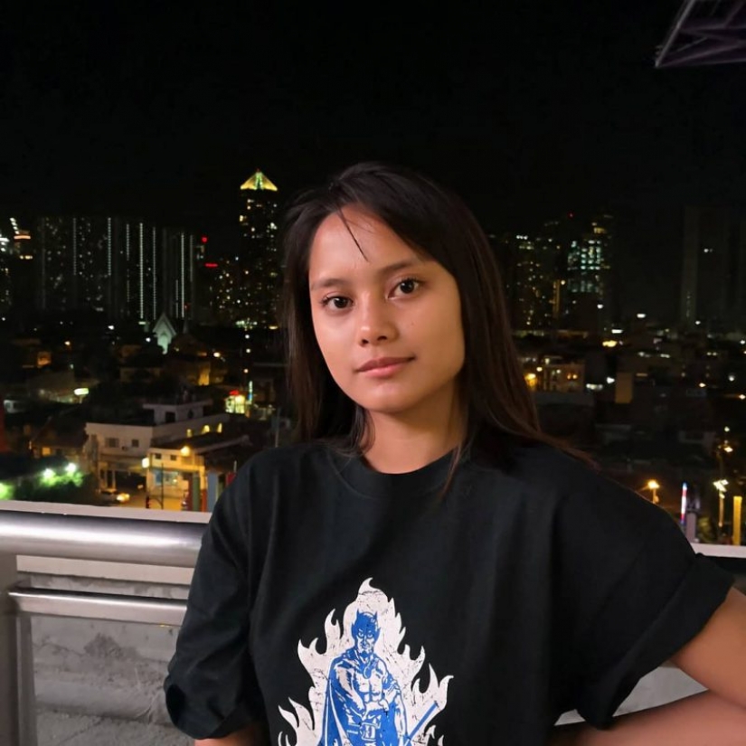 As a girl, to beg in the street, suddenly became a model As a girl, to beg in the street, suddenly became a model