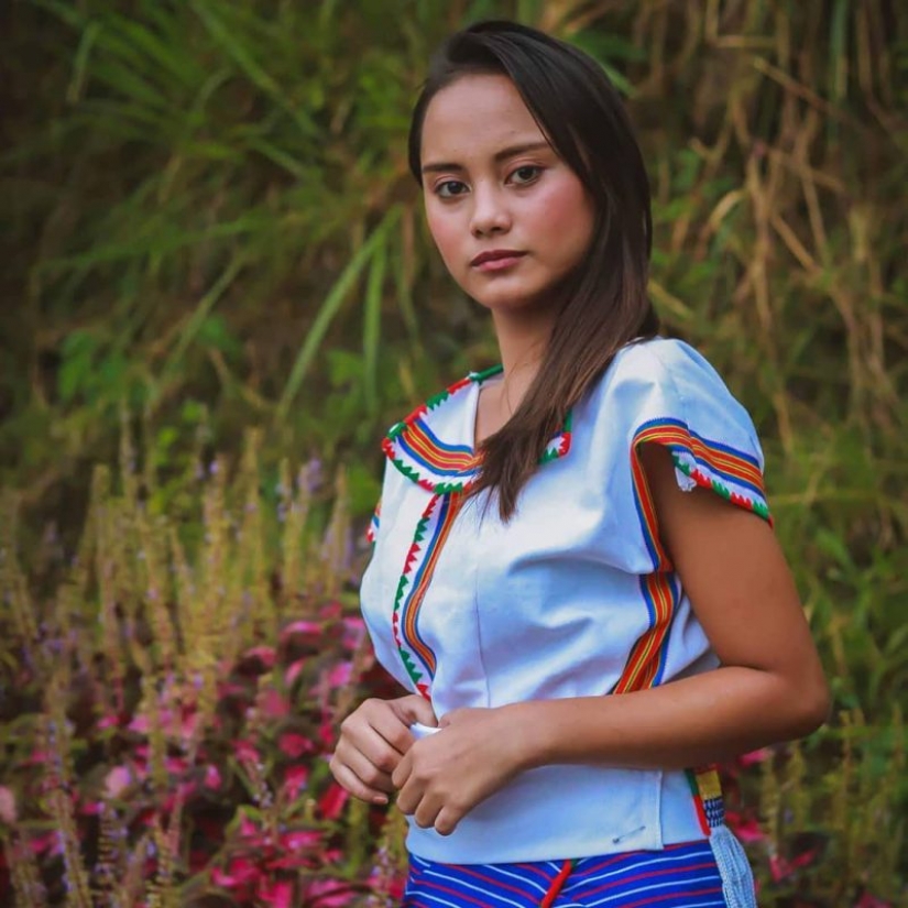 As a girl, to beg in the street, suddenly became a model As a girl, to beg in the street, suddenly became a model