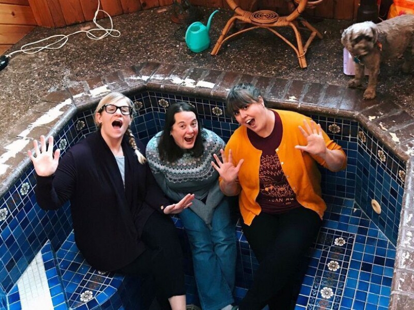 As an American couple accidentally found a Jacuzzi at home under the floor