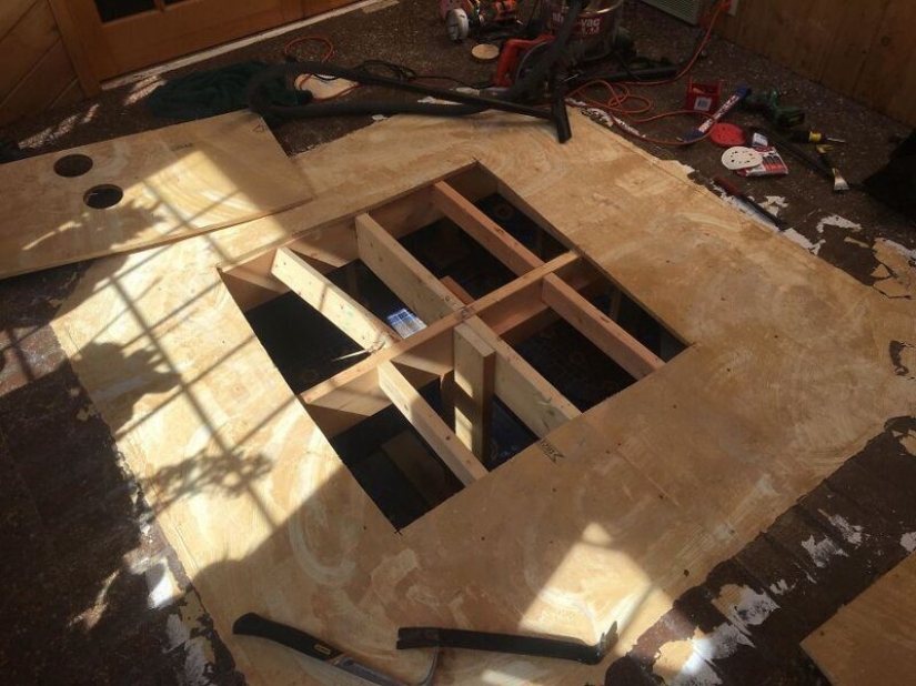 As an American couple accidentally found a Jacuzzi at home under the floor