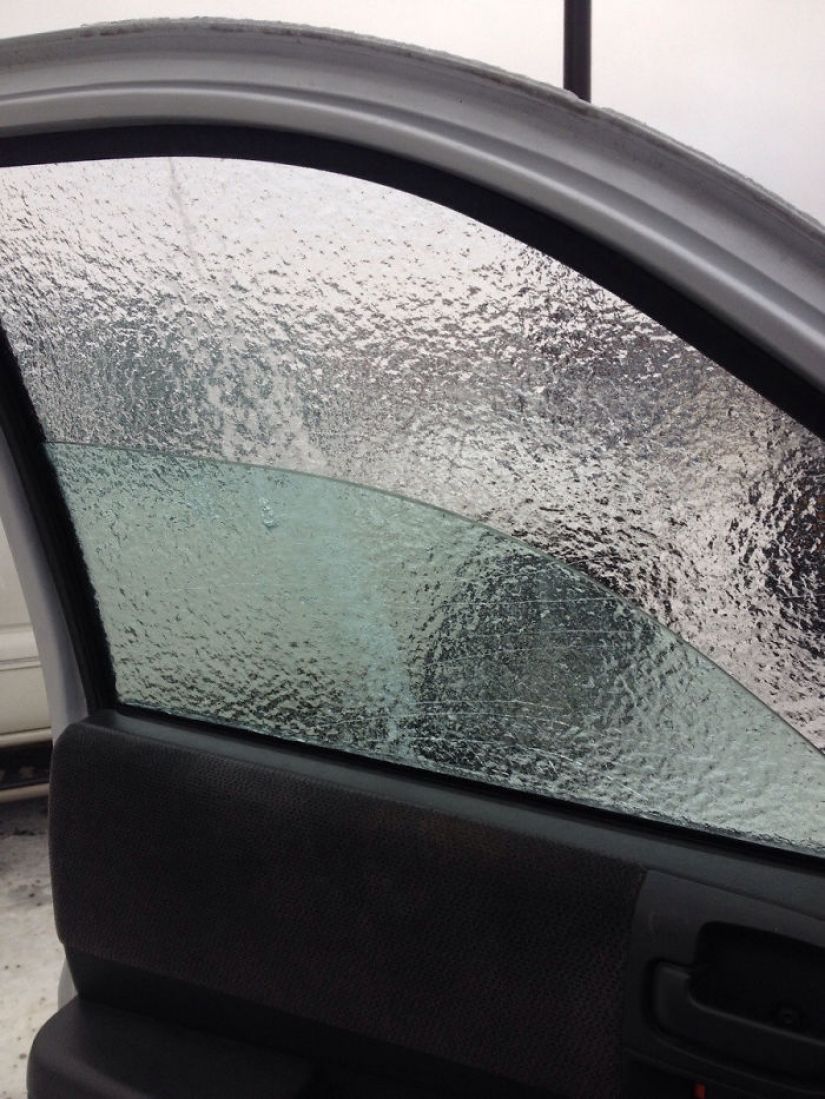 As frost turns the car into art