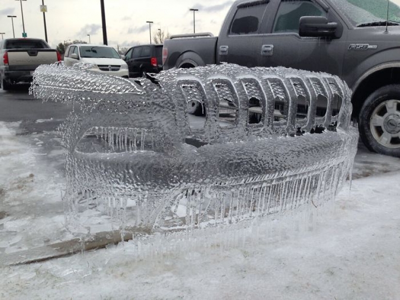 As frost turns the car into art