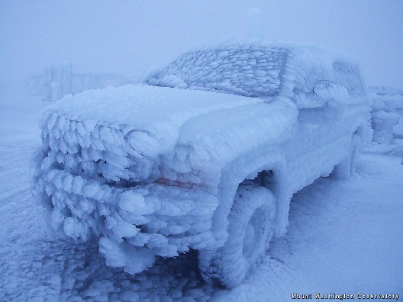 As frost turns the car into art