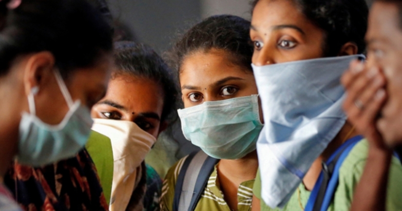 As India won the coronavirus with cow manure, and bollywood movies "cane" quarantine