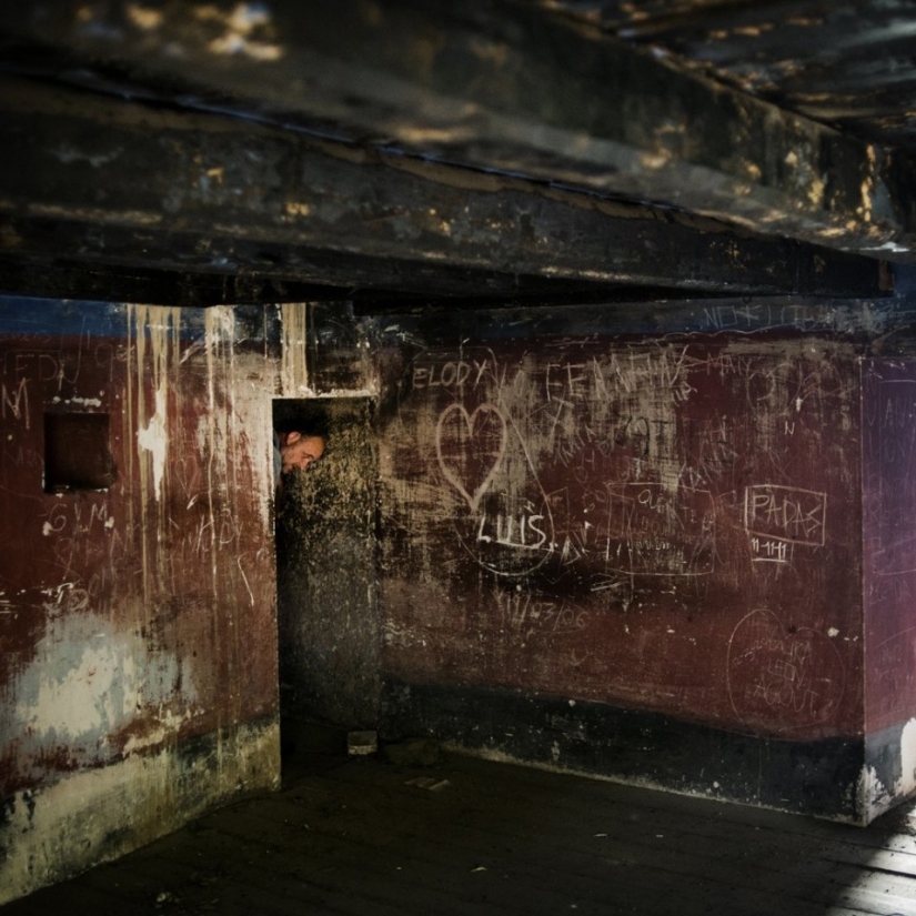 As the Spanish nudists and new agery restore the abandoned village