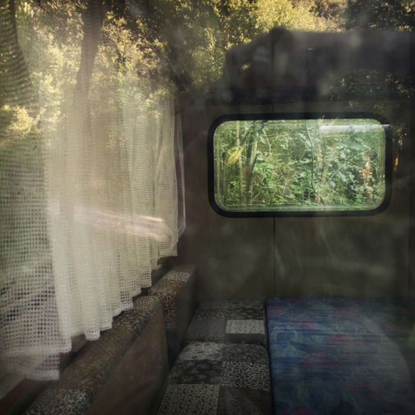 As the Spanish nudists and new agery restore the abandoned village