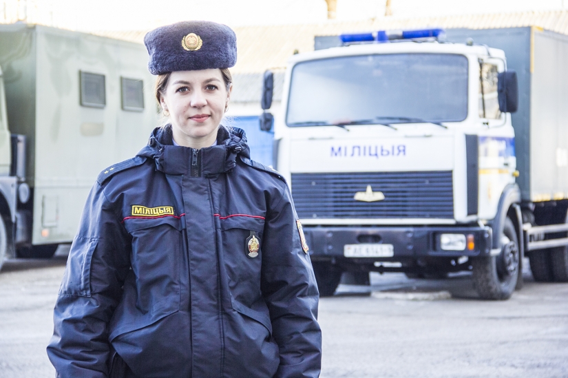 Beauties in uniform: the look of the women police in different countries