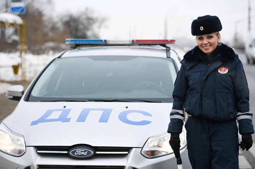 Beauties in uniform: the look of the women police in different countries
