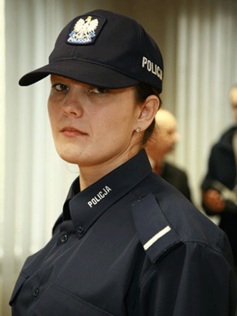 Bellezas en uniforme: la mirada de la mujer de la policía en diferentes países