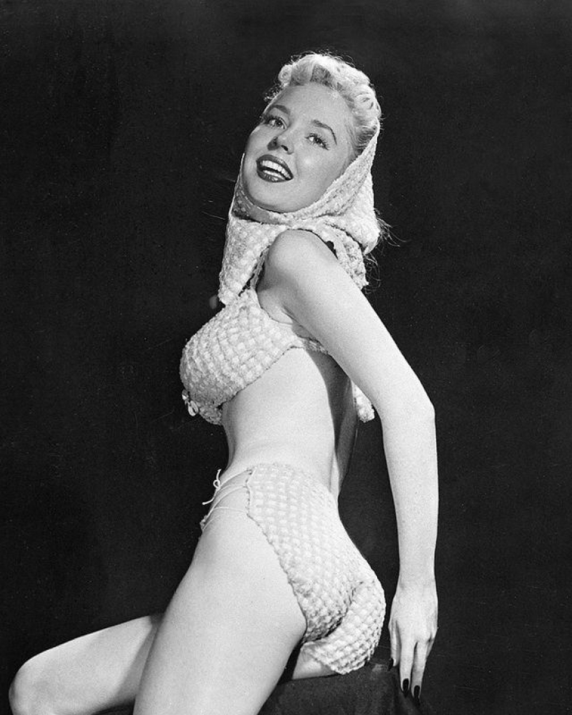 Betty Brosmer — the owner of the most gorgeous figures 50 years Betty Brosmer — the owner of the most gorgeous figures 50 years