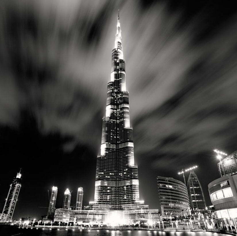 Black-and-white beauty of big cities Black-and-white beauty of big cities