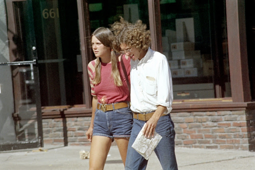 Blue denim shorts a favorite among American women 70 years