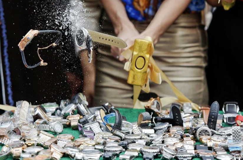 Bolsa de plástico llevar? El mundo de la costumbre, donde de repente puede ser un criminal