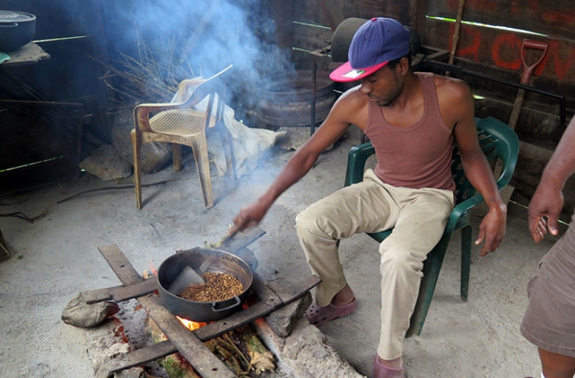 Bolsa de plástico llevar? El mundo de la costumbre, donde de repente puede ser un criminal