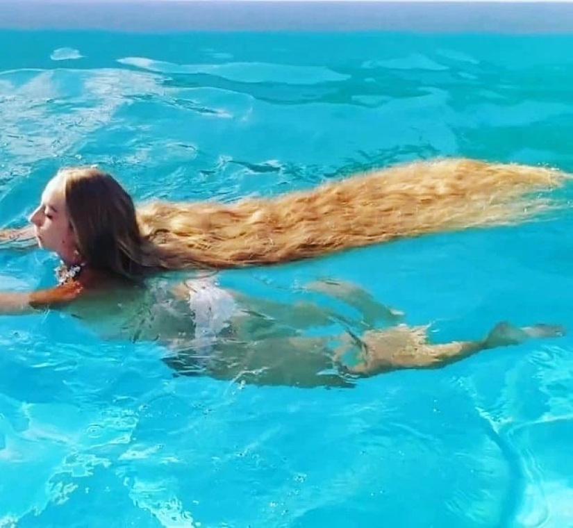 Braid-beauty: long-haired Ukrainian became the object of desire of a thousand men