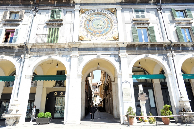 Brescia — la ciudad al pie de las colinas