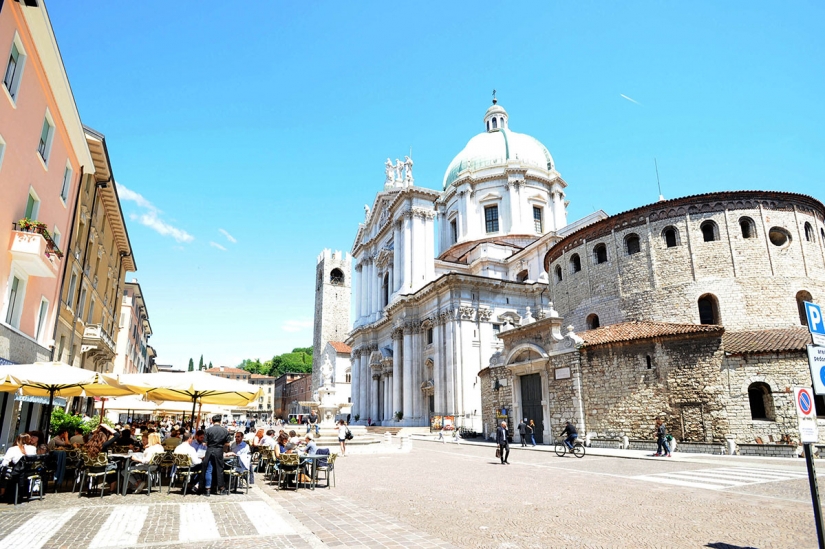 Brescia — la ciudad al pie de las colinas