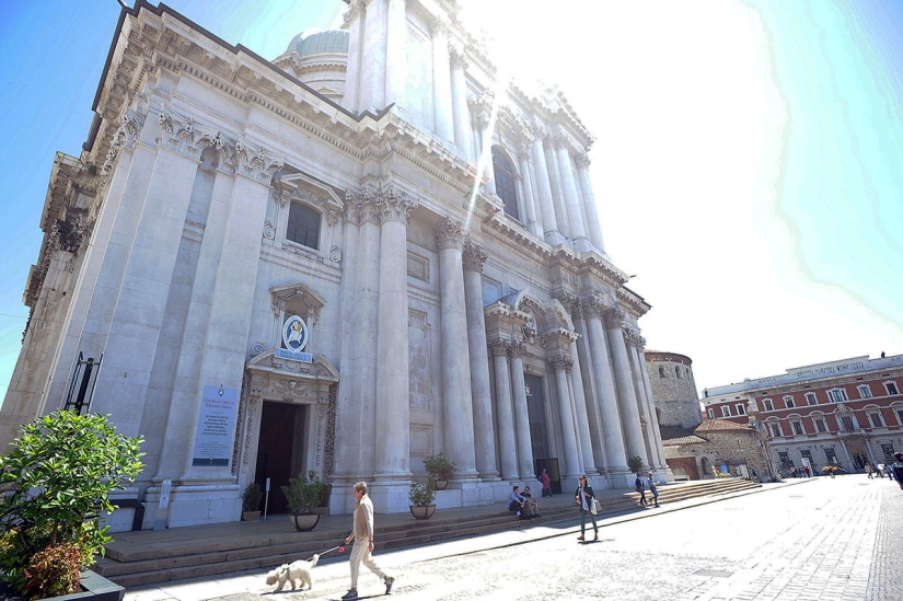 Brescia — la ciudad al pie de las colinas