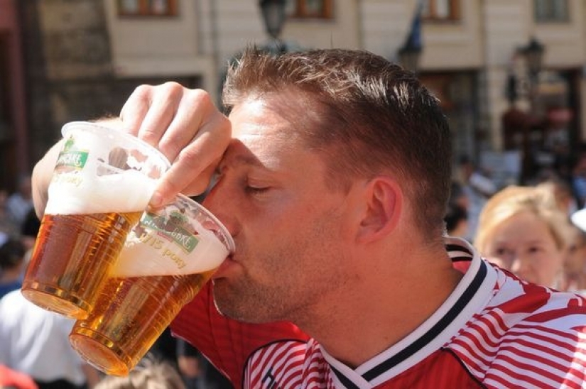 British scientists spend a huge amount to see why football fans get drunk