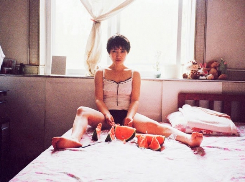 Carefree life of young Chinese women Carefree life of young Chinese women