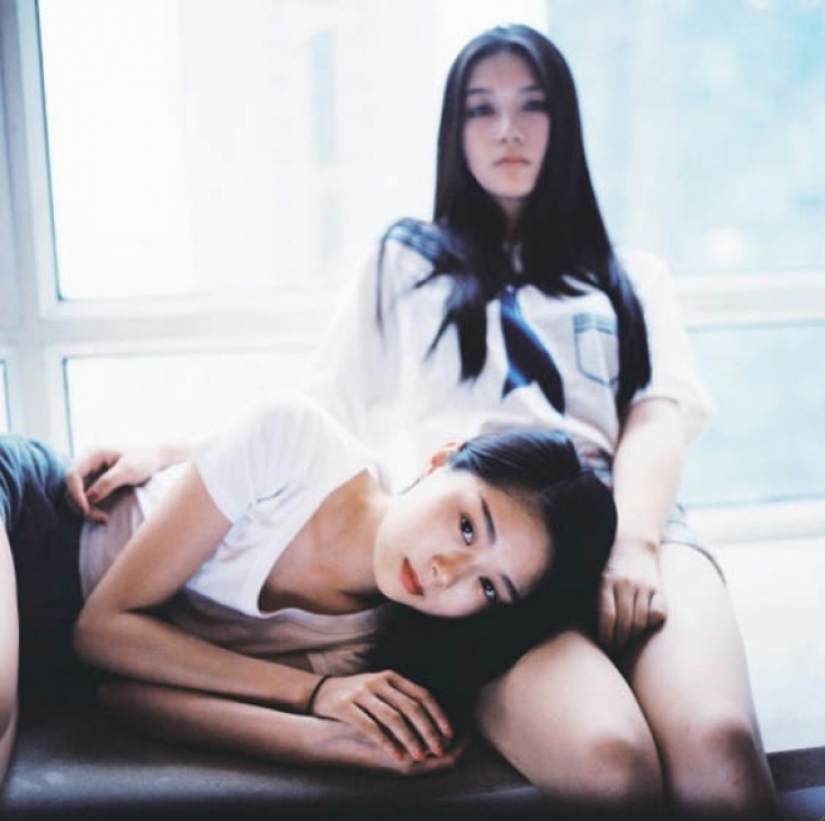 Carefree life of young Chinese women Carefree life of young Chinese women