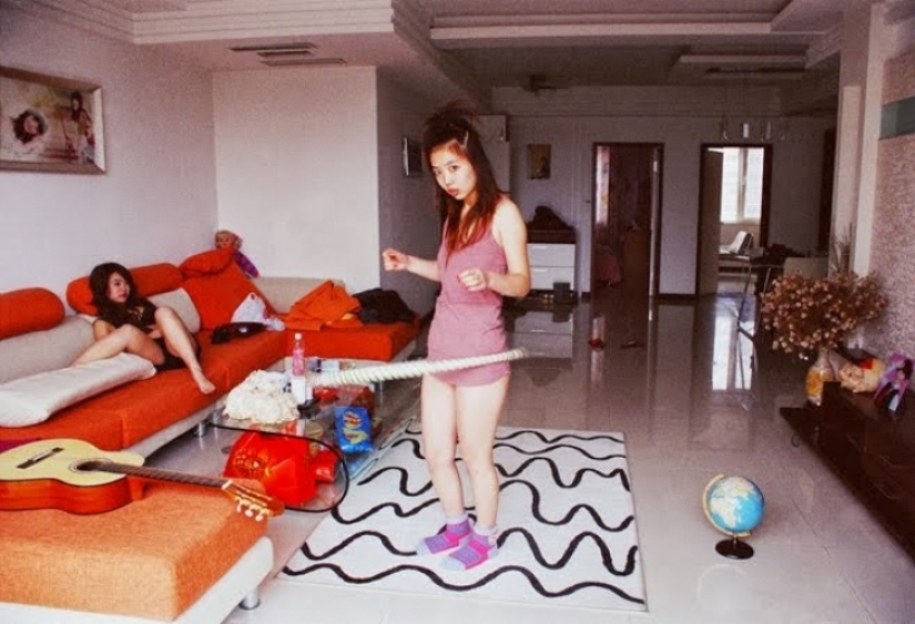Carefree life of young Chinese women Carefree life of young Chinese women