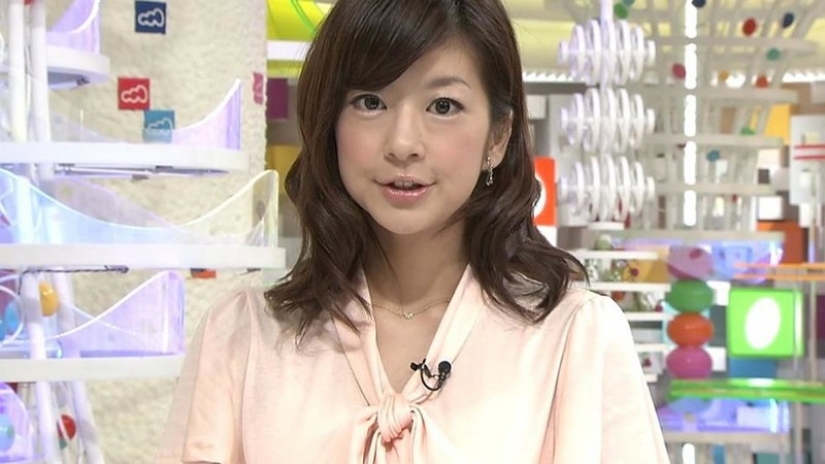 Charming news anchors from around the world Charming news anchors from around the world