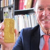 Children from a rich family in France found quarantined the gold bars in grandma's closet