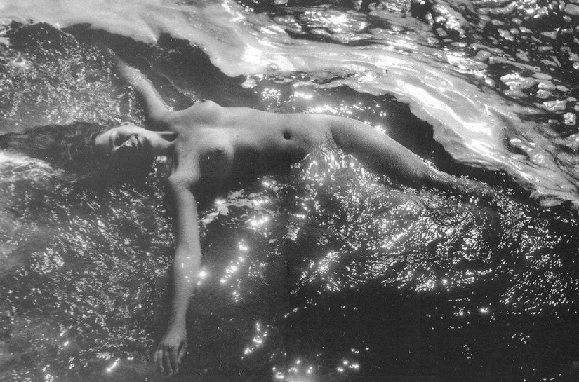 Classic erotica from the Soviet Lithuanian photographer Rimantas Dichavicius Classic erotica from the Soviet Lithuanian photographer Rimantas Dichavicius